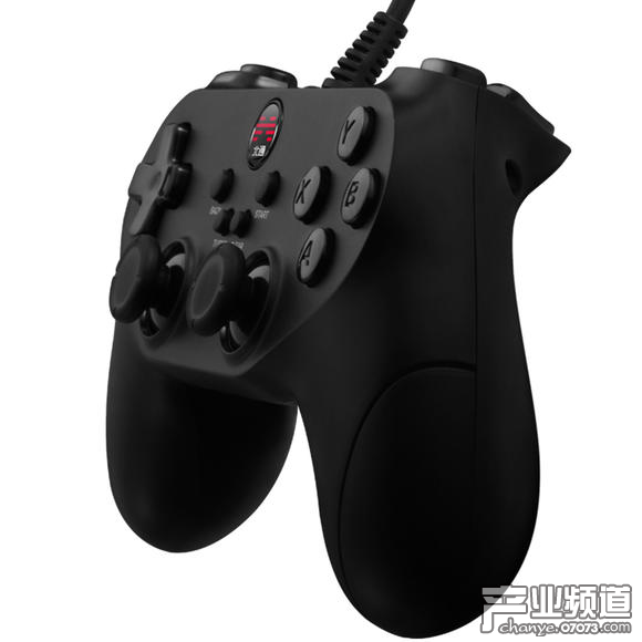 北通游戏手柄再上新 预热海报剪影酷似蝙蝠侠？