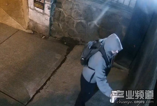 中国驻温哥华总领馆遭恶意泼洒 警方公布嫌疑人样貌