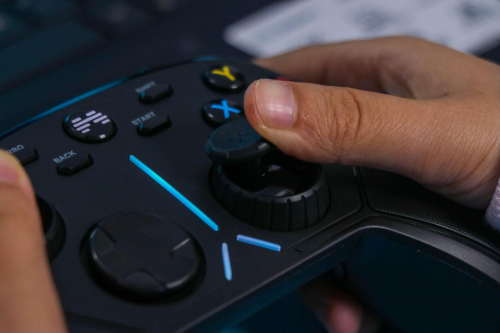 Steam死亡搁浅四折！北通阿修罗3游戏手柄末日送快递